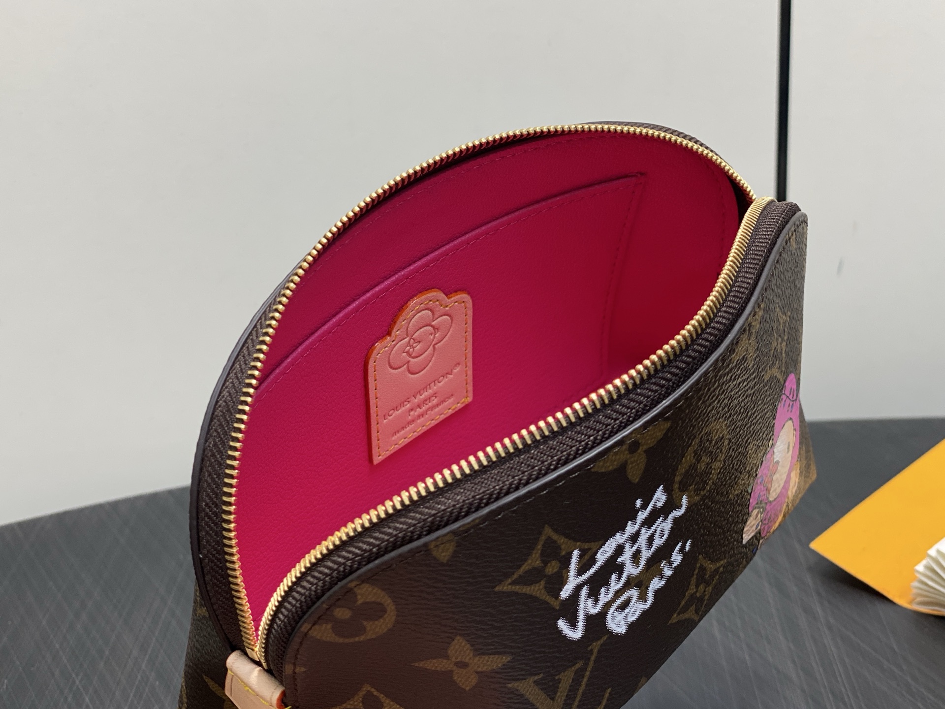 复制Louis Vu*itton Pochette Cosmétique Cosmetic Bag(19 x 12 x 6CM)