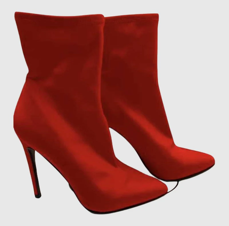 Lovely Red - Sm Rebooted