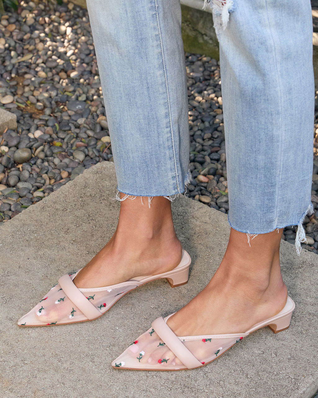 Ditzy Daisy Mesh Floral Kitten Mules