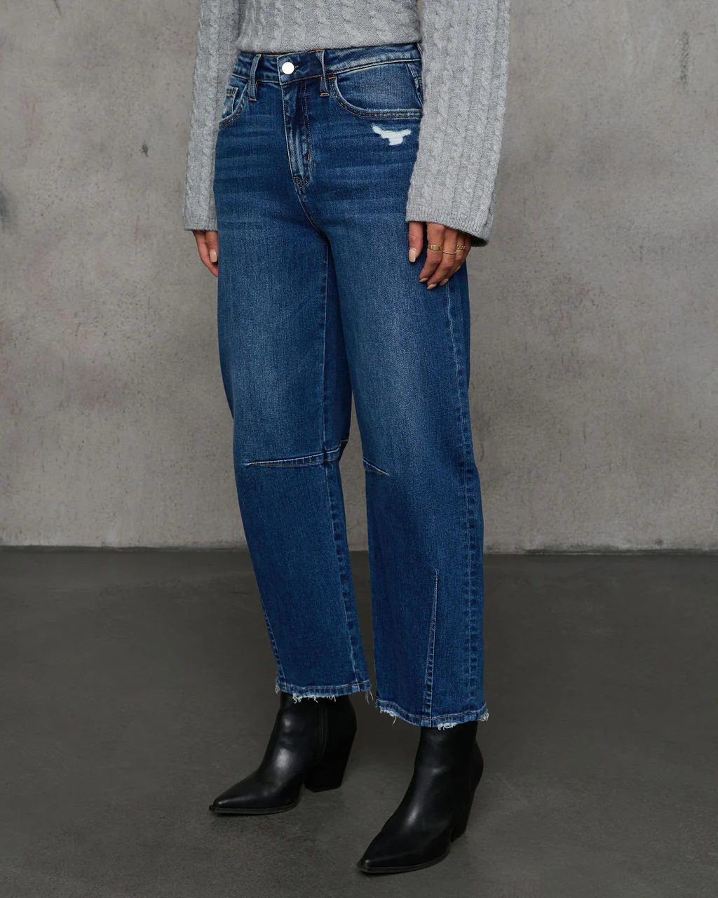 Evangelina Stretch Distressed Barrel Jeans