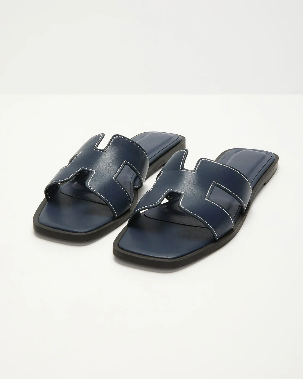 Gordy Flat Sandal