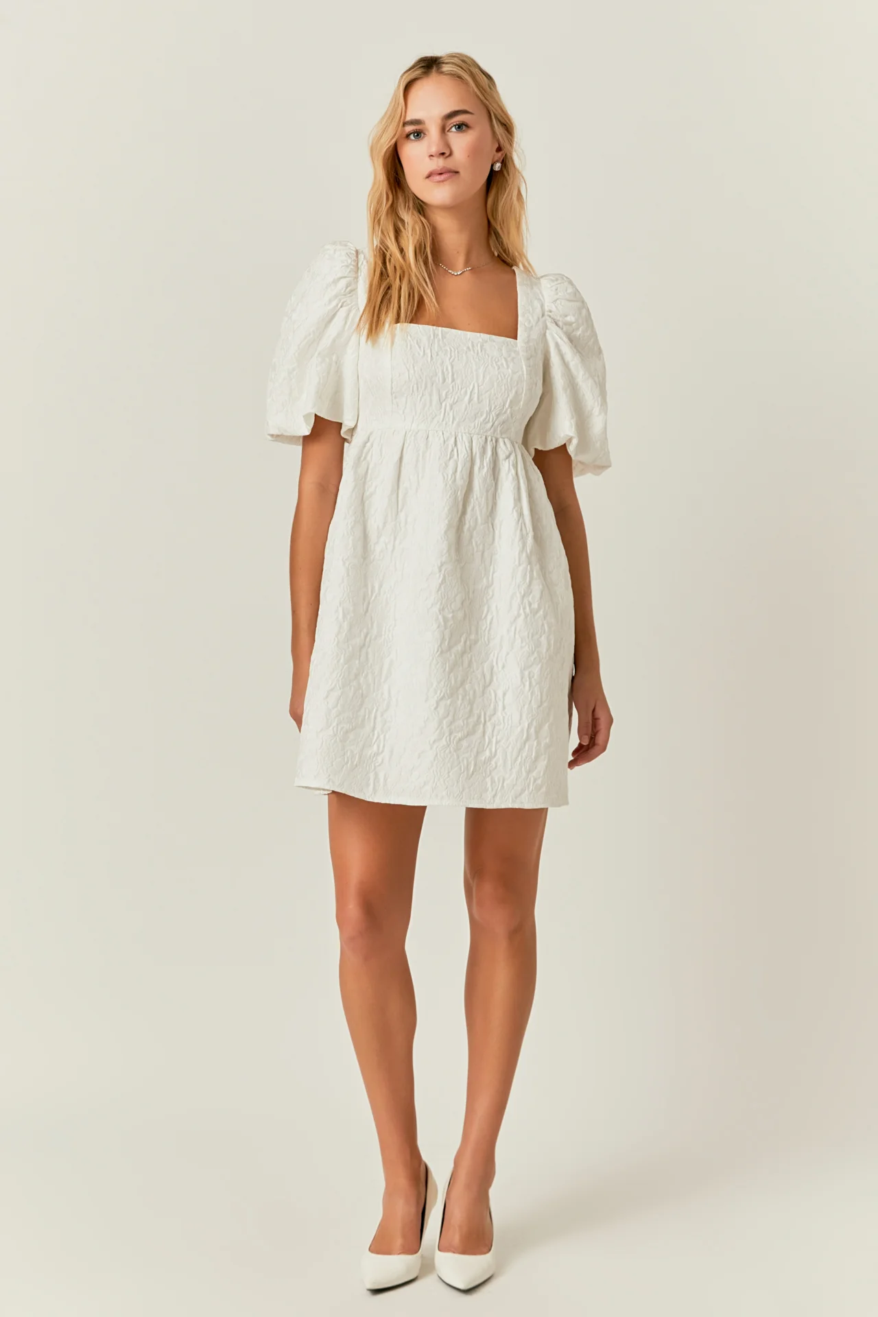 Open Back Floral Jacquard Puff Dress