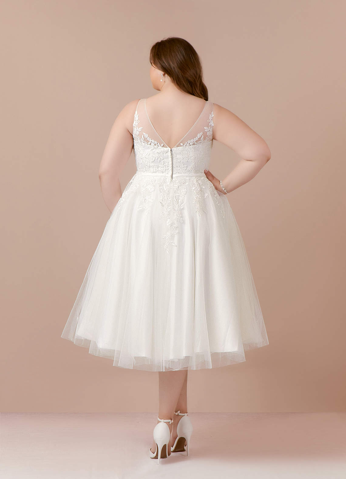 Diamond White A-Line V-Neck lace Satin Dress