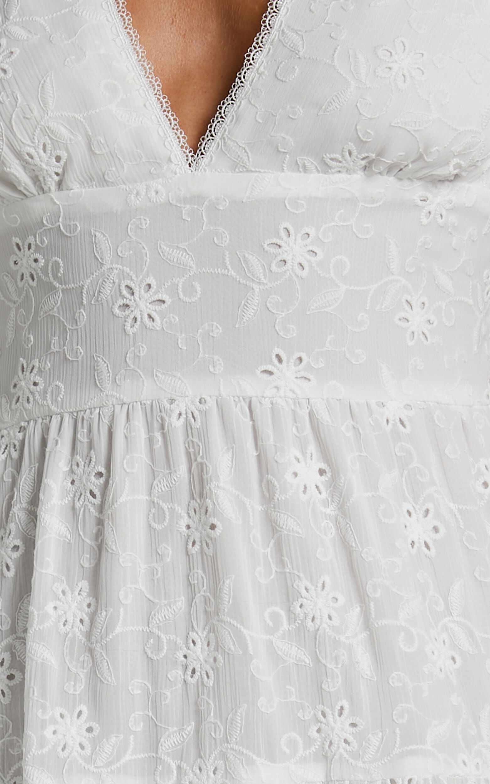 Divora Midi Dress - Plunge Balloon Sleeve Tiered Dress in Ivory