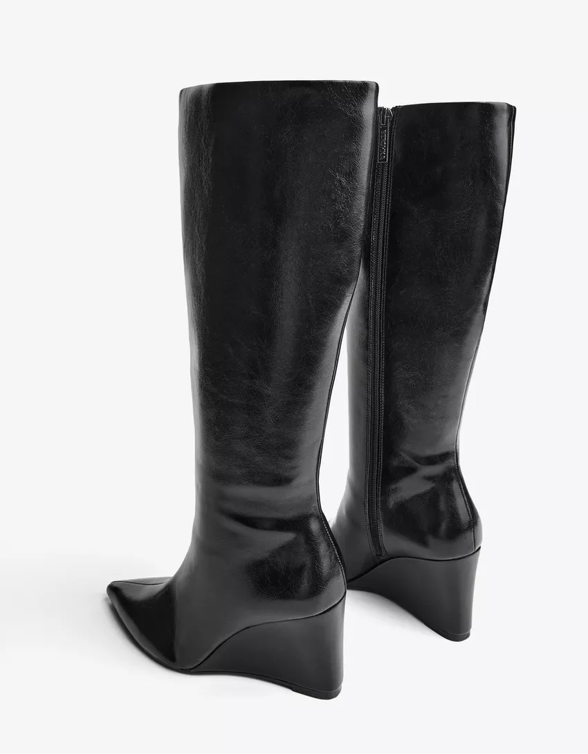 Wedge boots