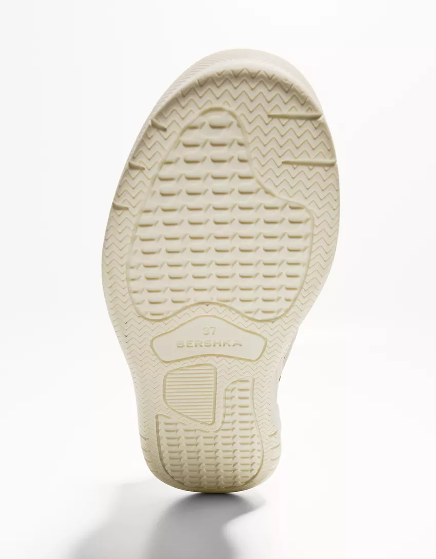 Multi-piece skate shoes