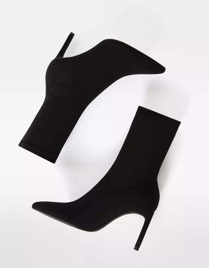 Tailored high-heel ankle boots