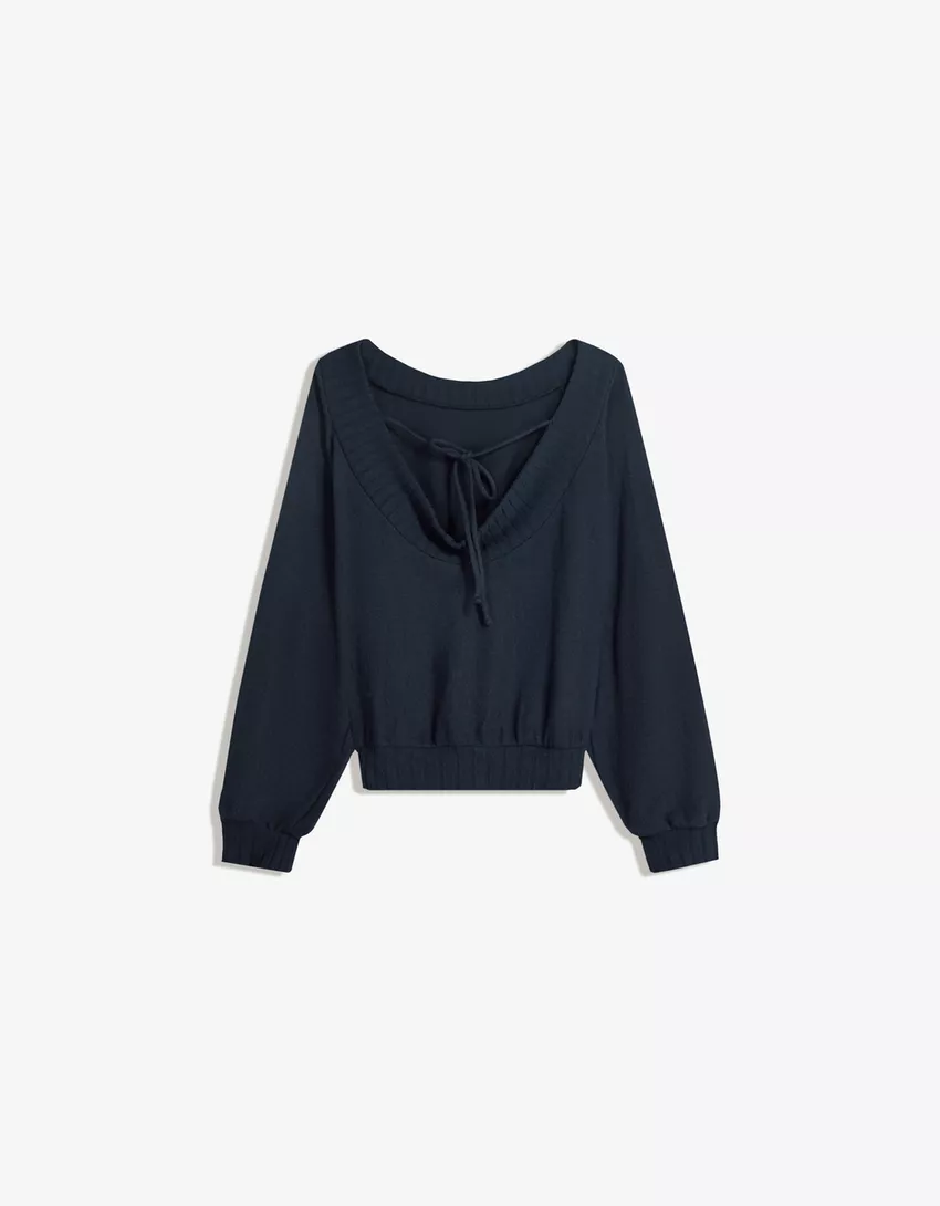 Open-back knit  sweater