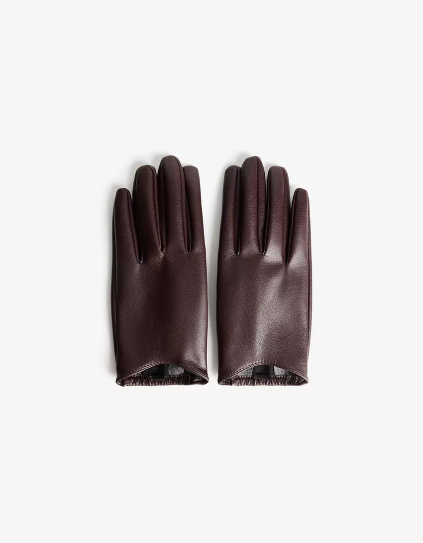 Leather effect gloves