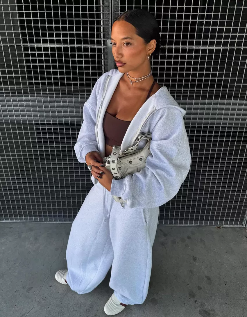 Plush barrel pants with stoppers