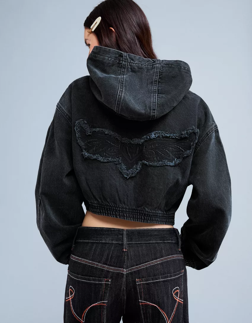 Denim jacket with zipper