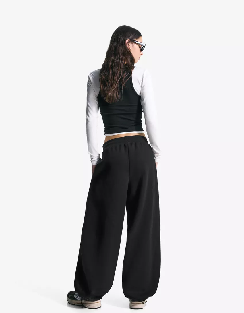 Plush barrel pants with stoppers