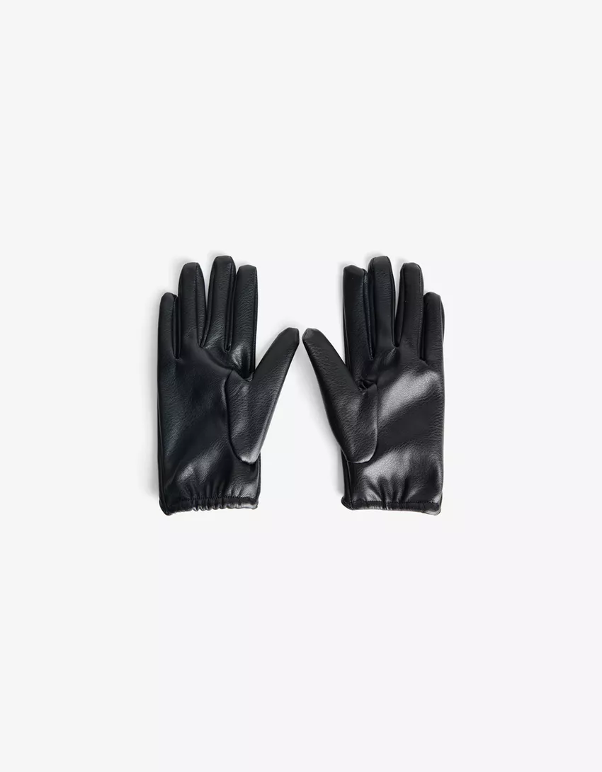 Leather effect gloves