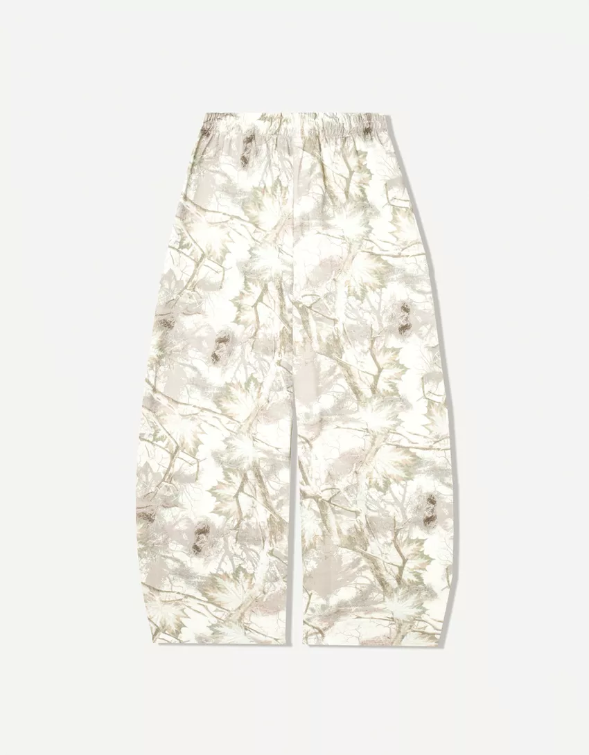 Printed plush barrel pants