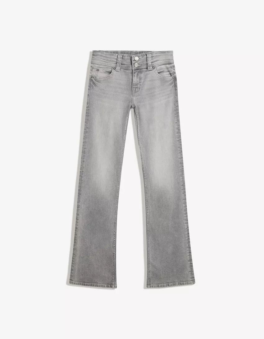 Bootcut jeans with flaps