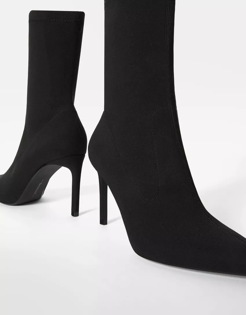 Tailored high-heel ankle boots