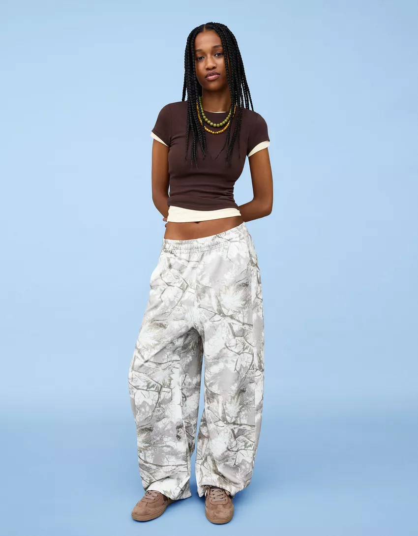 Printed plush barrel pants