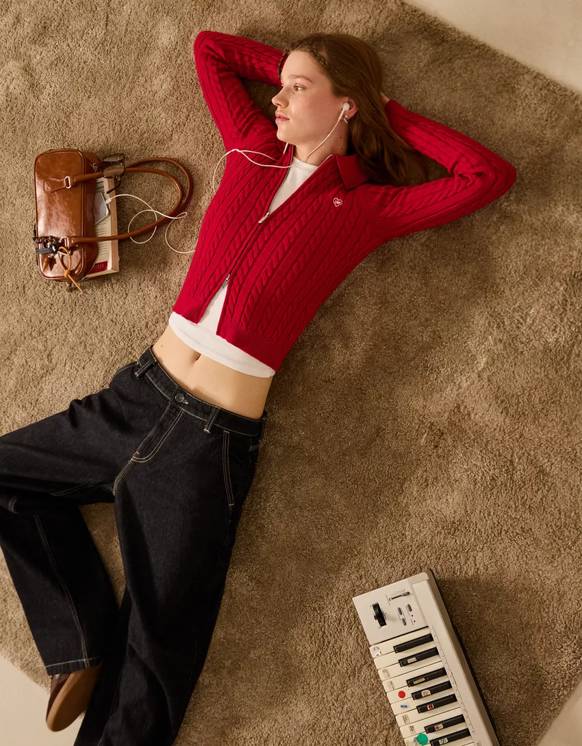 Cable-knit cardigan with a polo collar