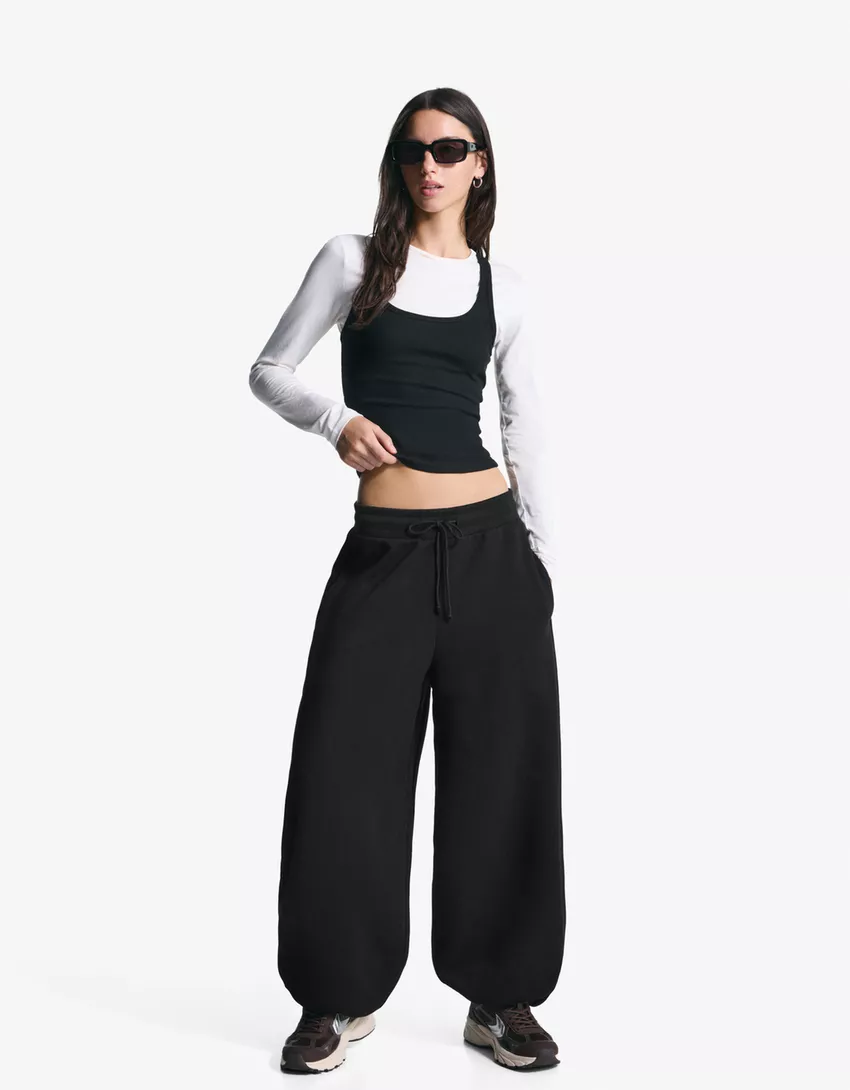 Plush barrel pants with stoppers