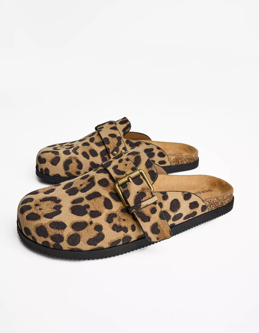 Animal print LEATHER clogs with buckle
