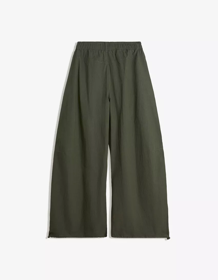 Technical balloon parachute pants