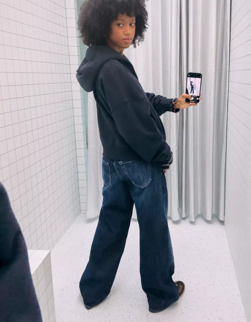 Oversize hooded sweatshirt with zipper