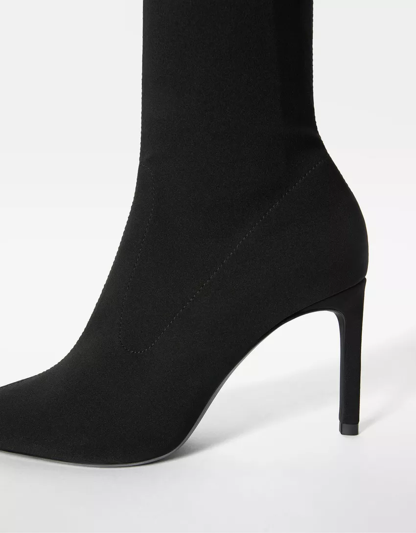 Tailored high-heel ankle boots
