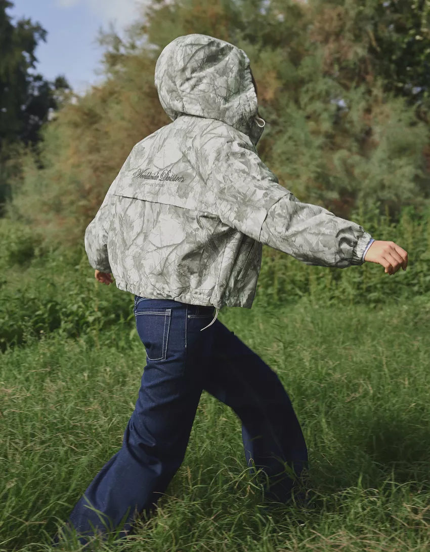 Printed hooded puffer jacket