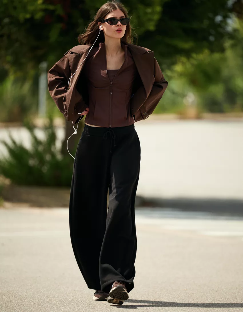 Plush barrel pants with stoppers