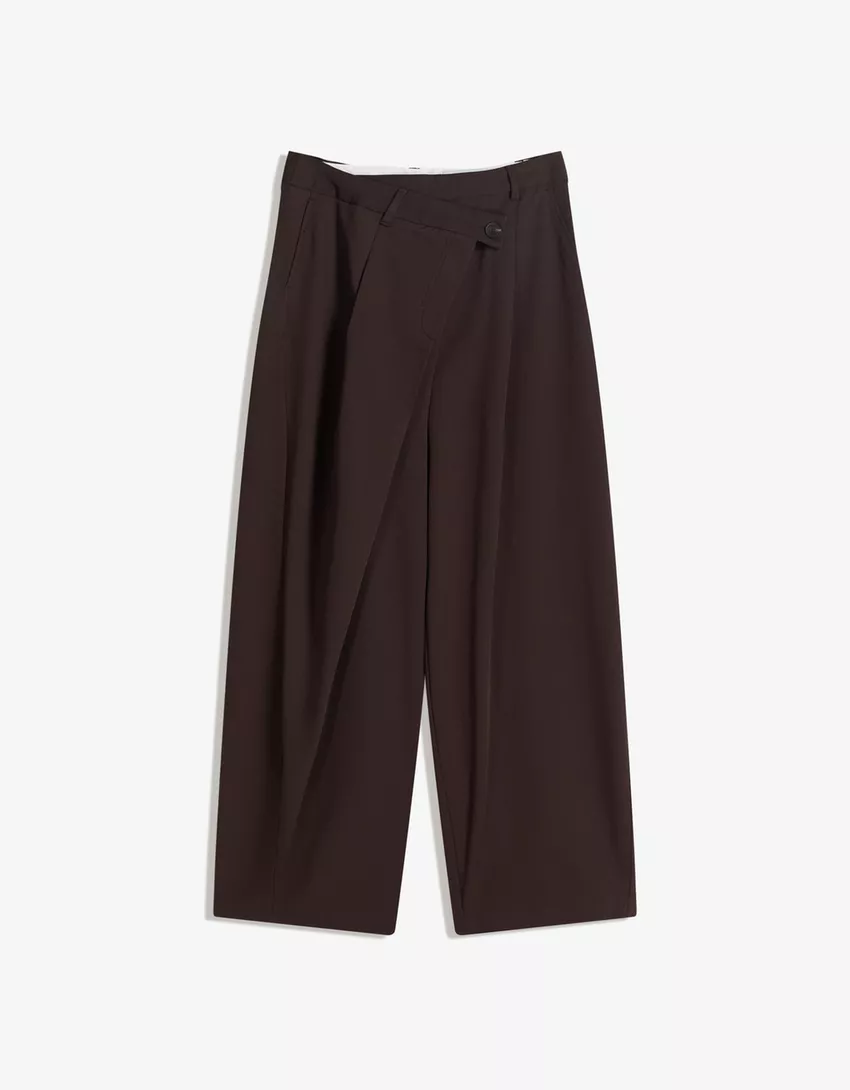 Tailored pants with crossover waistband