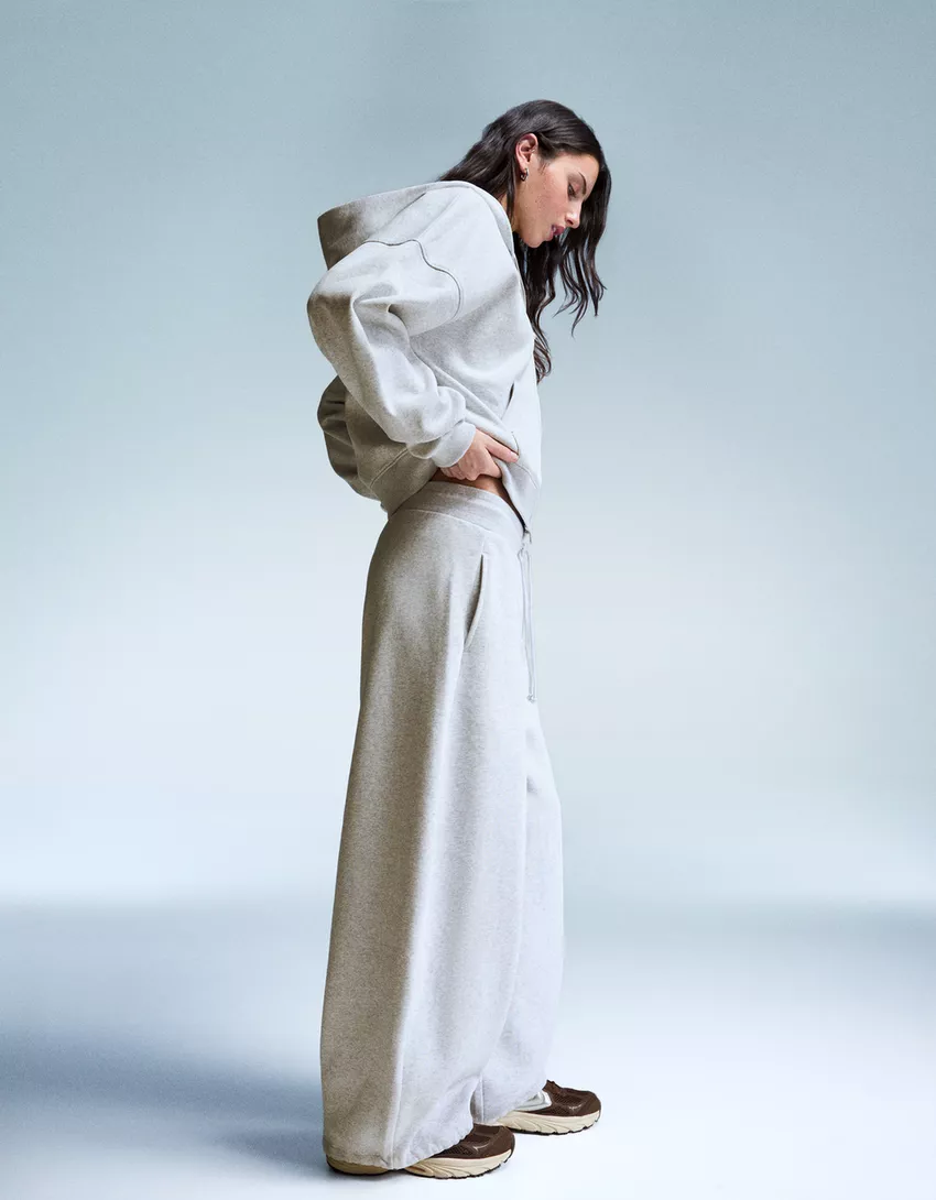 Plush barrel pants with stoppers