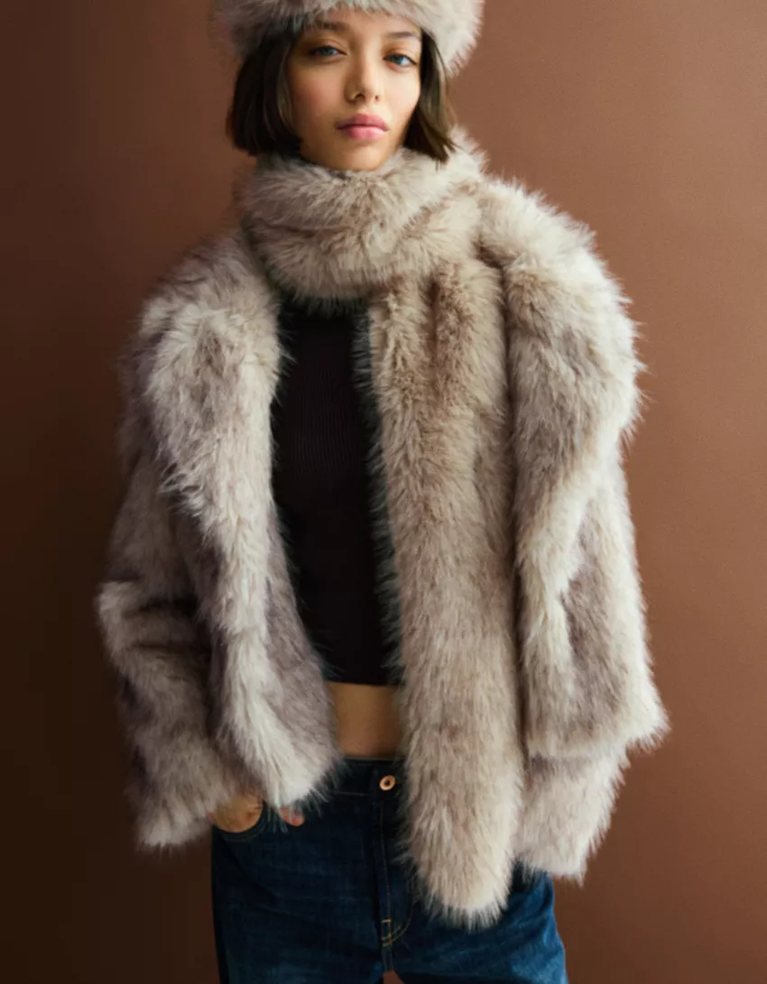 Faux fur stole
