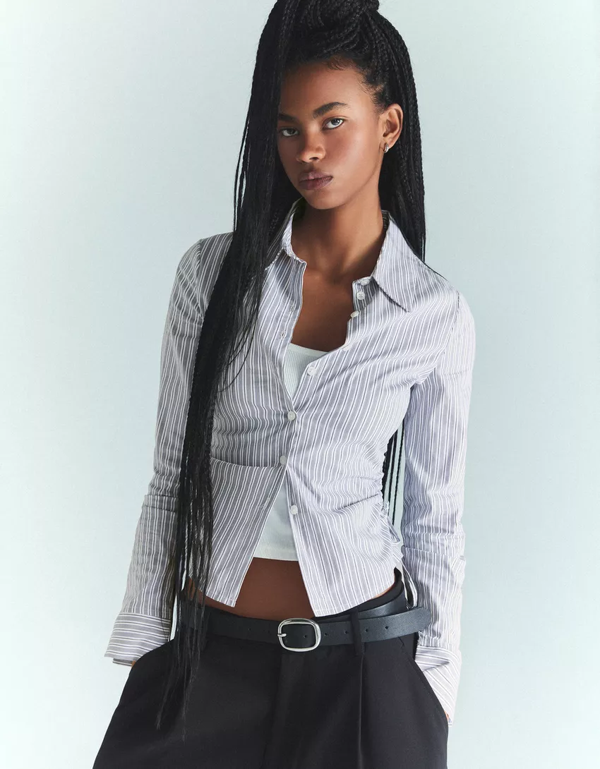 Fitted shirt with gathered side