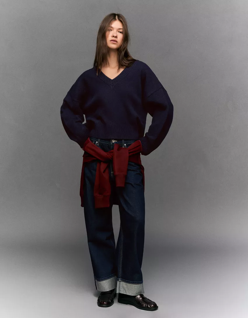 V-neck cropped sweater