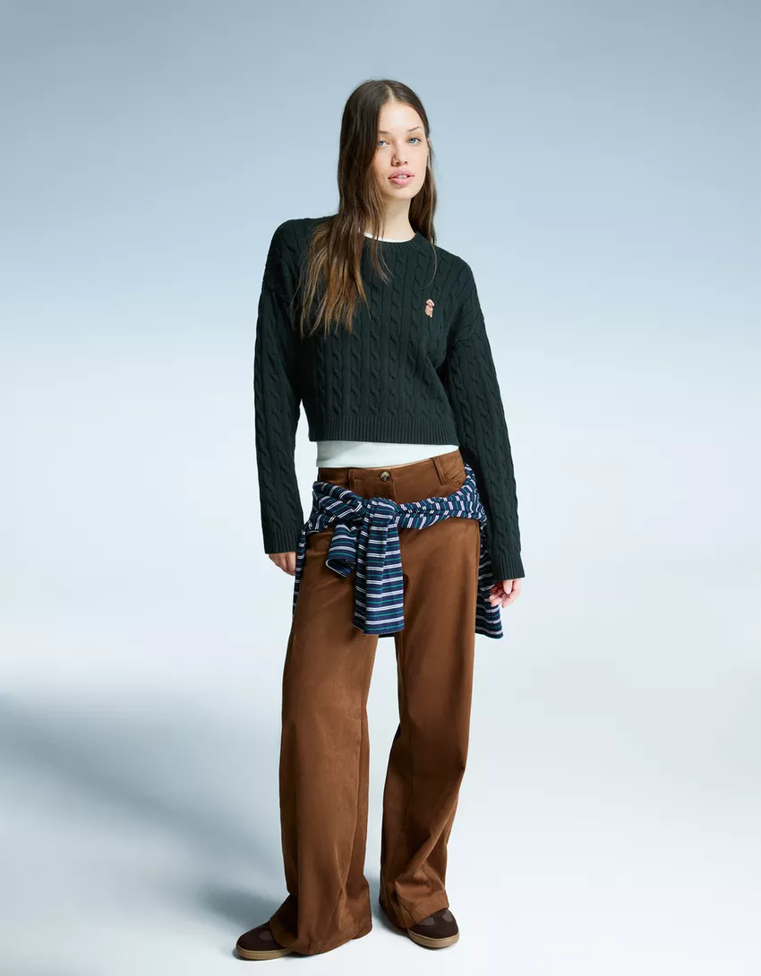 Cable-knit sweater with embroidery