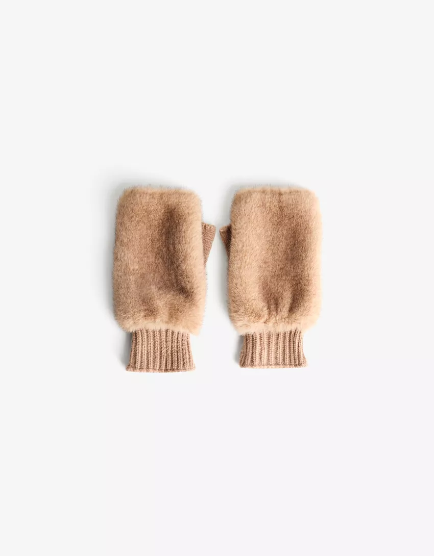 Faux fur mittens
