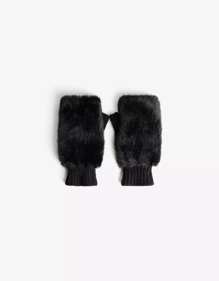 Faux fur mittens