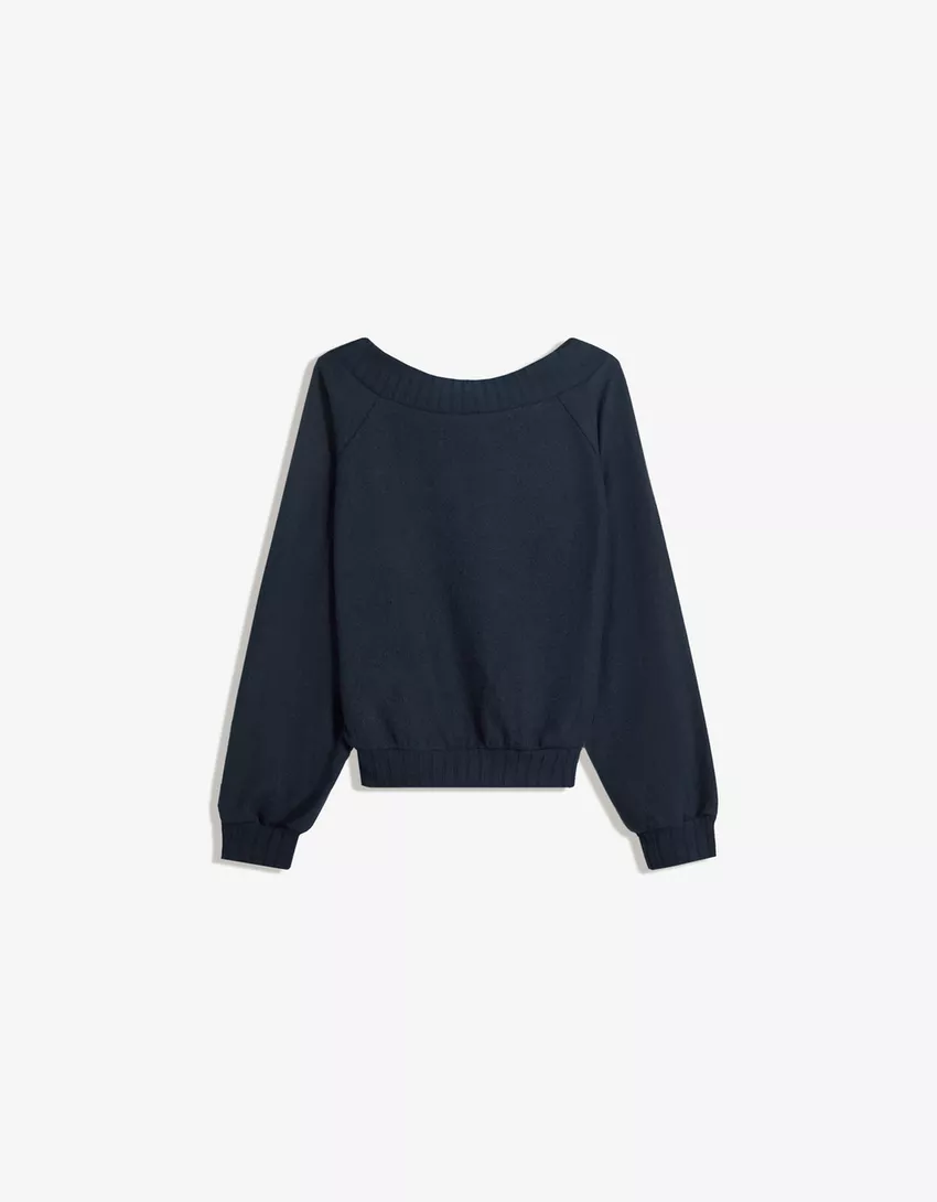 Open-back knit  sweater