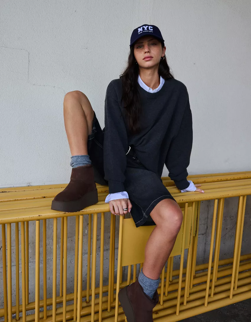 Platform ankle boots with faux fur lining