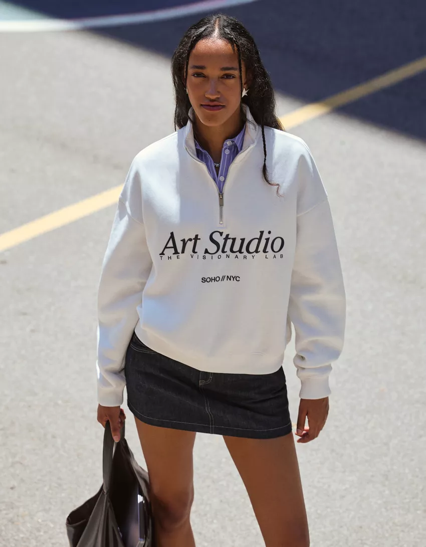 Printed zip-up neck sweatshirt