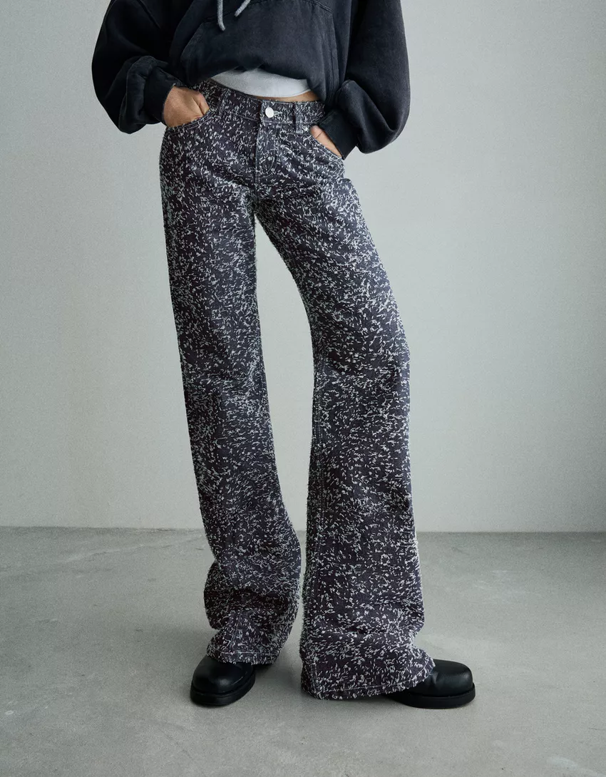 Textured flared baggy jeans