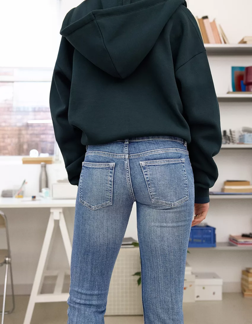 Low-rise bootcut jeans