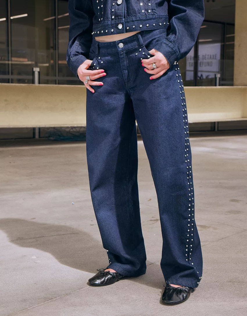 Baggy barrel jeans with studs