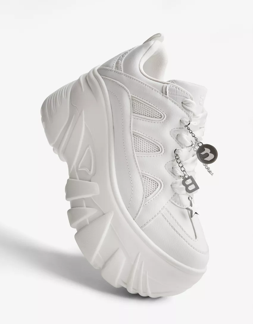 XL platform sneakers with charms