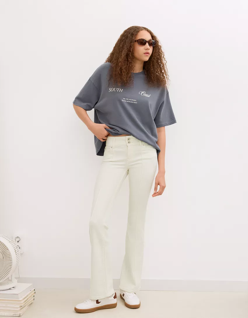 Low-rise bootcut jeans