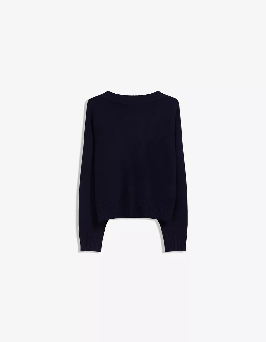 V-neck cropped sweater