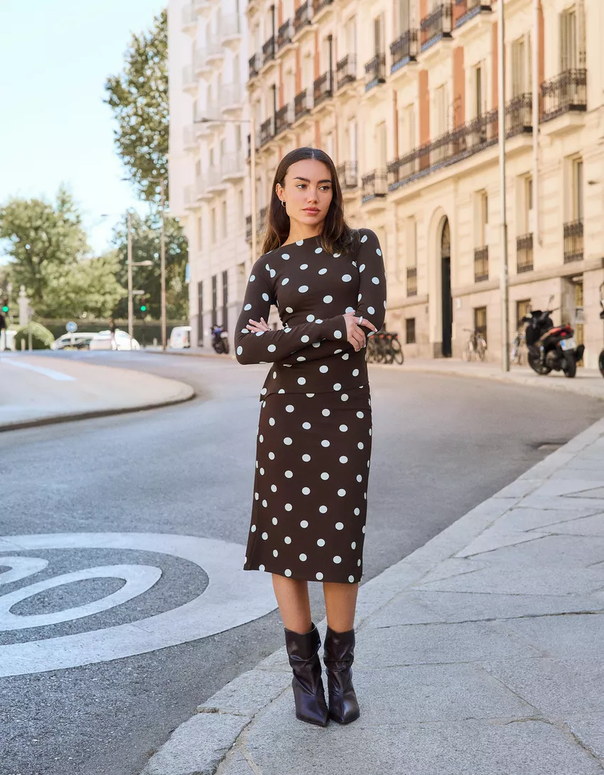 Long sleeve asymmetric T-shirt