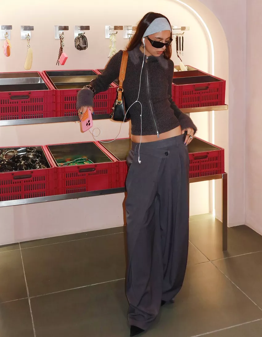 Zip-up cardigan with faux fur collar