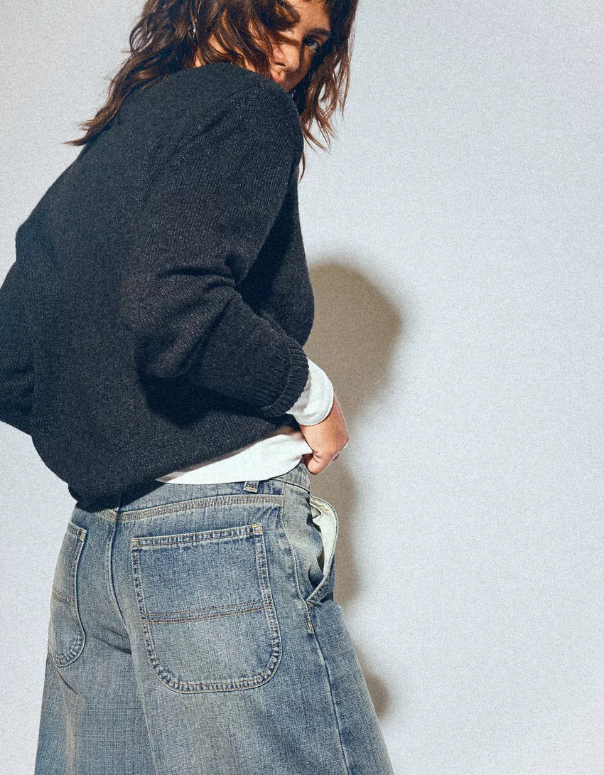 Skater-fit baggy jeans