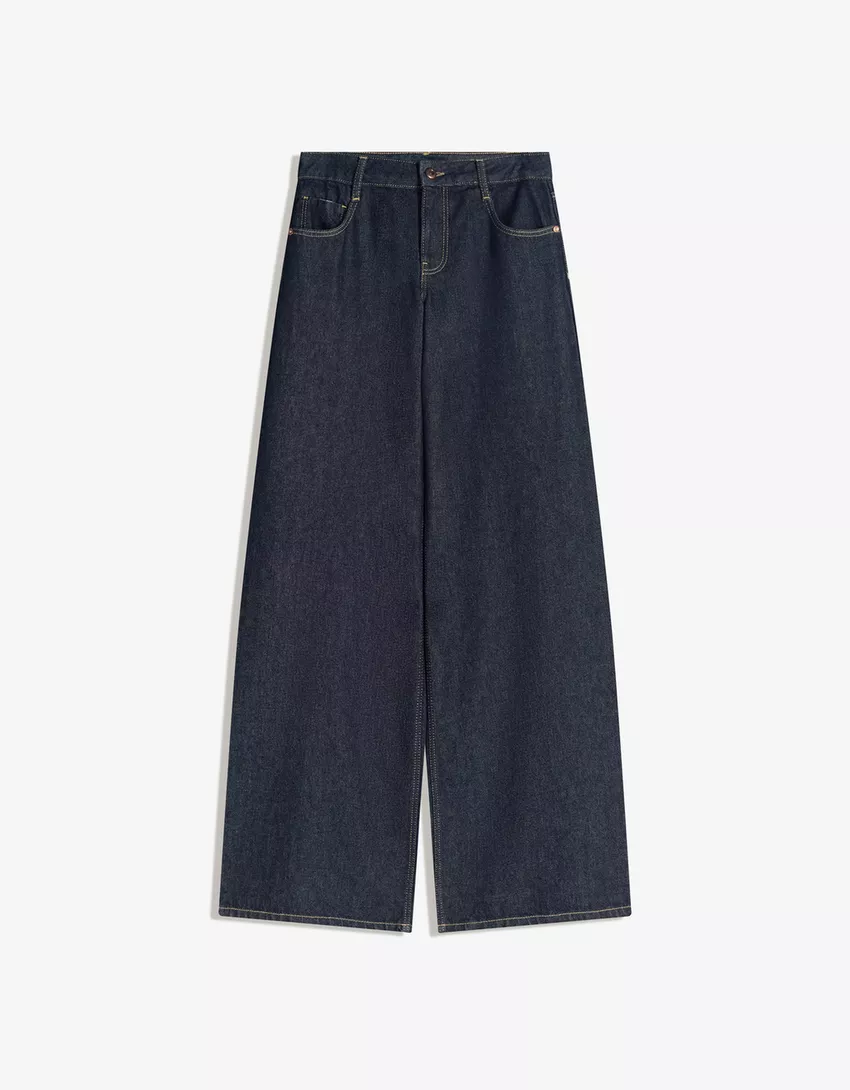 Low-rise wide-leg jeans